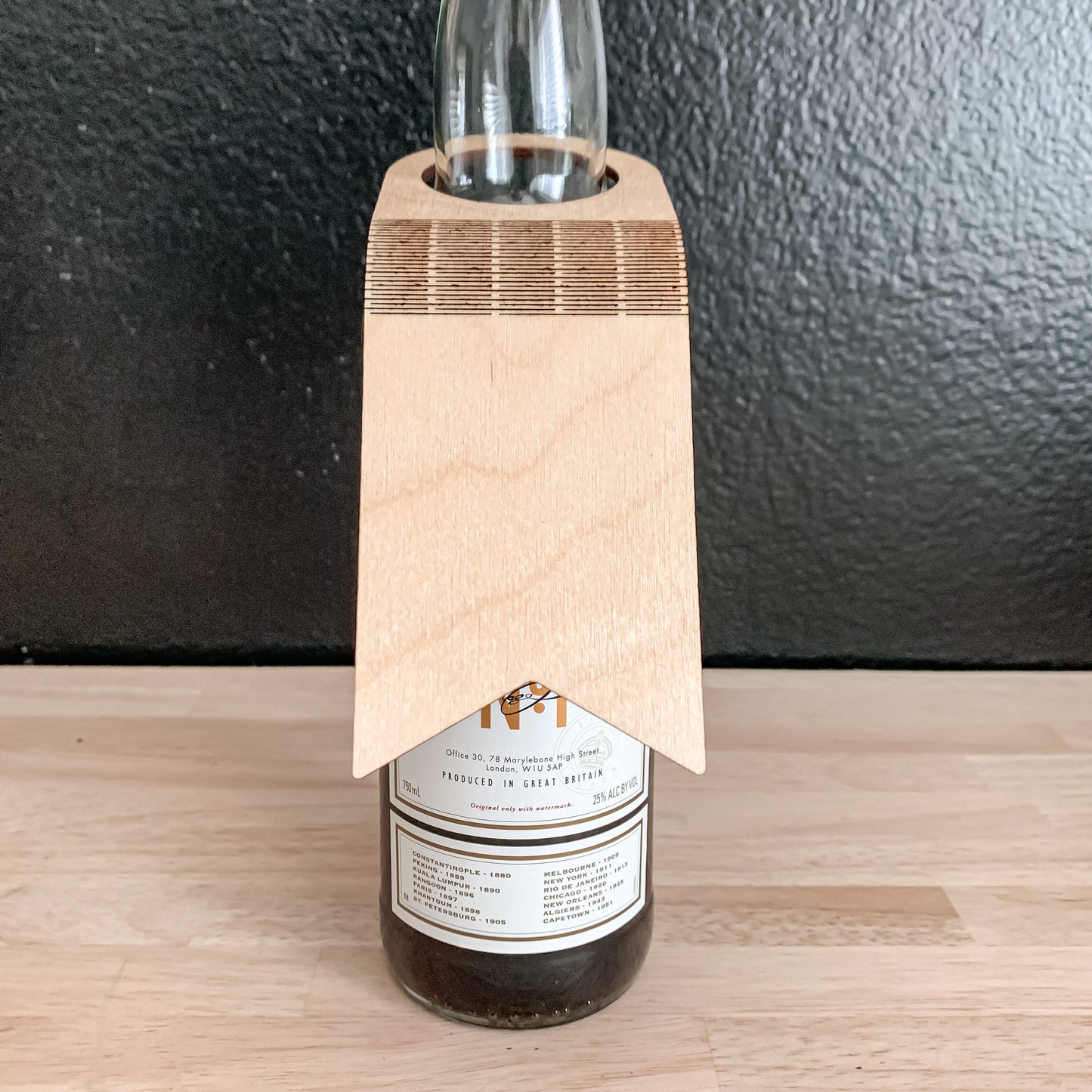 DIGITAL DOWNLOAD / Flexible Wine Tag SVG Cut File / Glowforge Gift Label / Laser Cut Wine Tag / Wine Gift Tag Laser Cut File